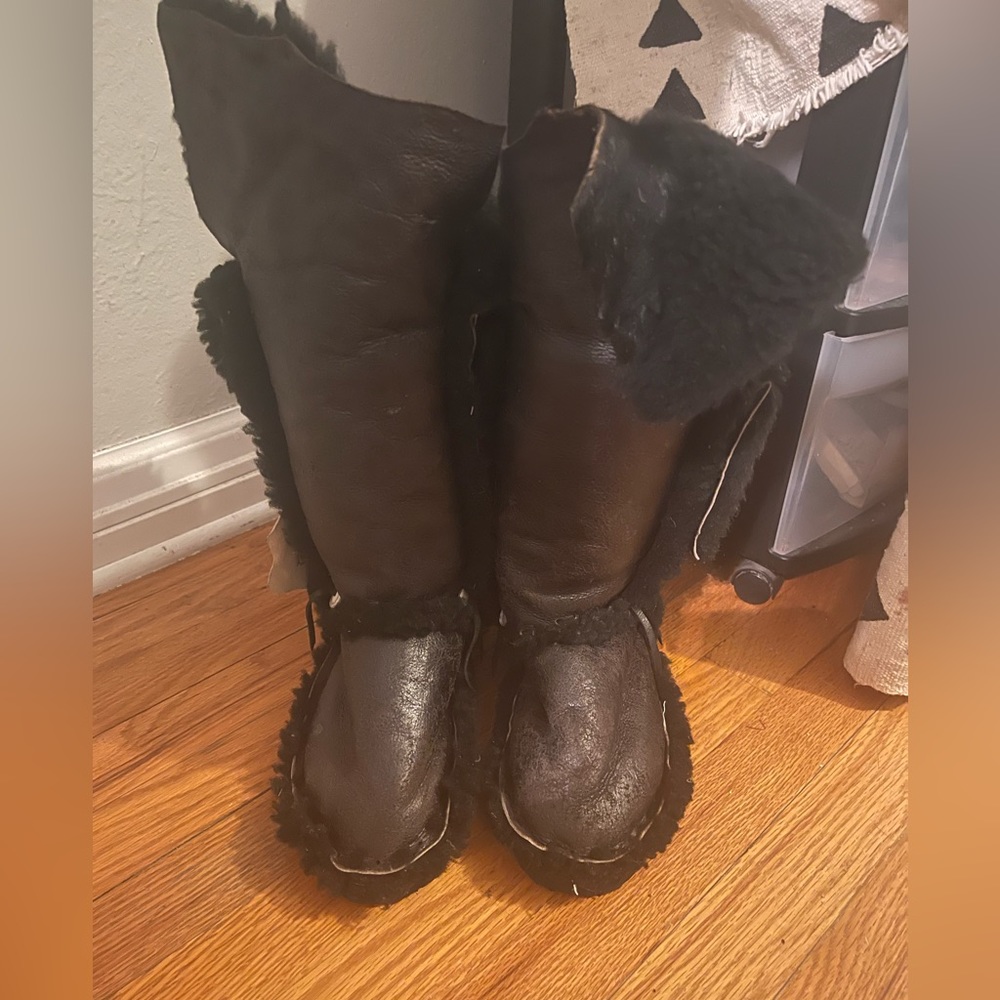 Perfectly Imperfect (Malibu cowboy ) shearling boots 7